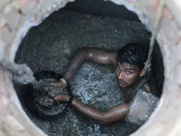 2013 से ही है मेनहोल में सफाईकर्मी का उतरना गैरकानूनी पिछले तीन साल में 54 की हुई मौत