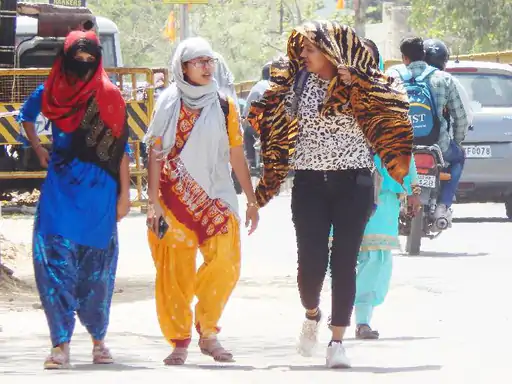 यूपी में 45°C के पार जाएगा पारा आगरा और प्रयागराज में रही सबसे ज्यादा गर्मी