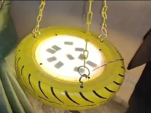 मेरठ के कॉलेज स्टूडेंट्स ने कभी न खत्म होने वाले कचरे को कमरों में सजाने लायक बना दिया