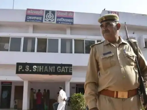 गाजियाबाद में सिहानी गेट थाने के इंस्पेक्टर सस्पेंड