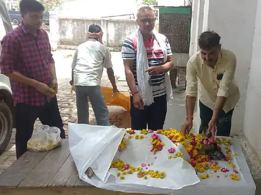 झांसी पुलिस के होनहार खोजी डॉग लूसी की मौत