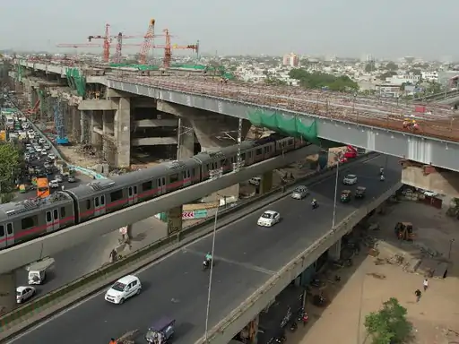 गाजियाबाद में रैपिड रेल का सबसे बड़ा स्टील पुल स्थापित
