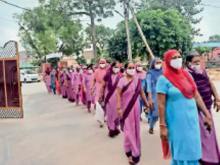 नई पहल:पोषण अभियान के तहत निकाली रैली, मातृ वंदना सप्ताह का शुभारंभ किया