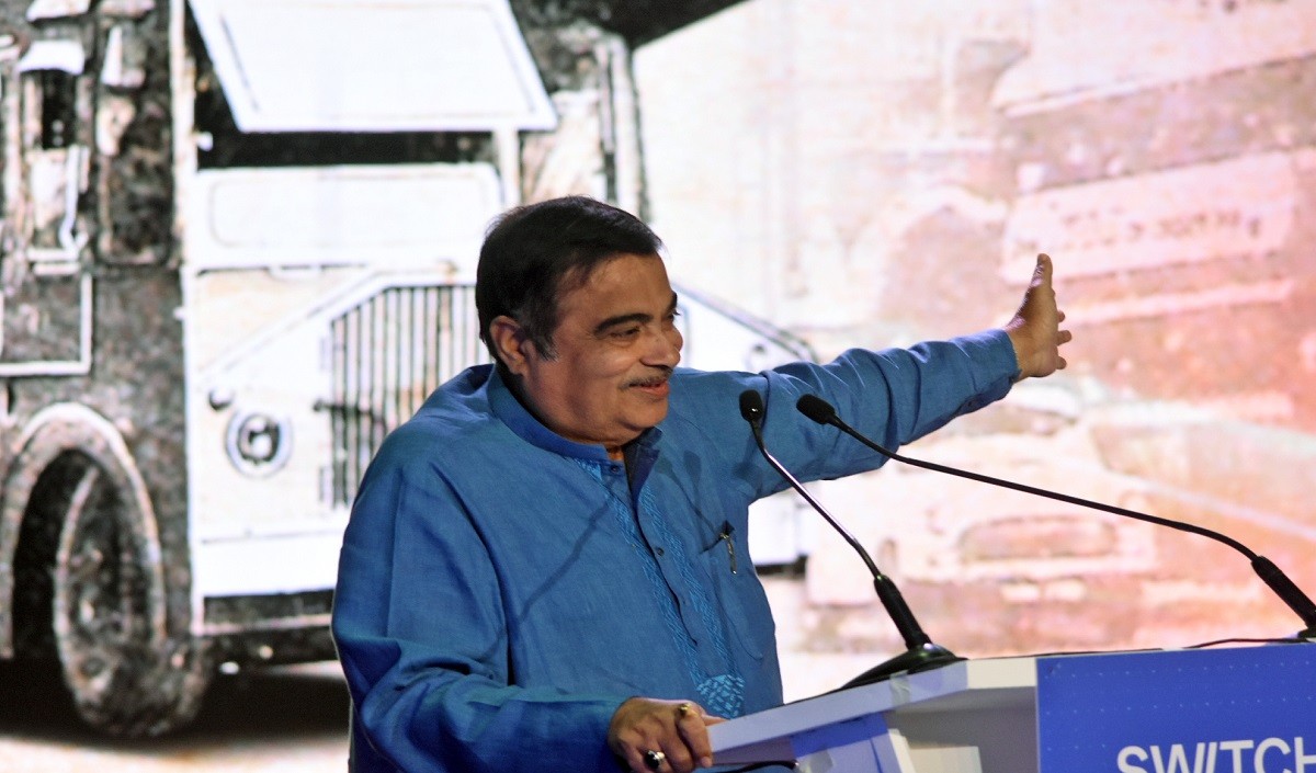 गडकरी ने ग्वालियर में कई विकास परियोजनाओं का लोकार्पण एवं शिलान्यास किया