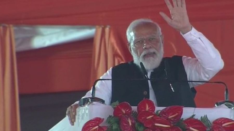 आज गोरखपुर में पीएम मोदी AIIMS समेत 10 हजार करोड़ की तीन बड़ी परियोजनाओं की देंगे सौगात