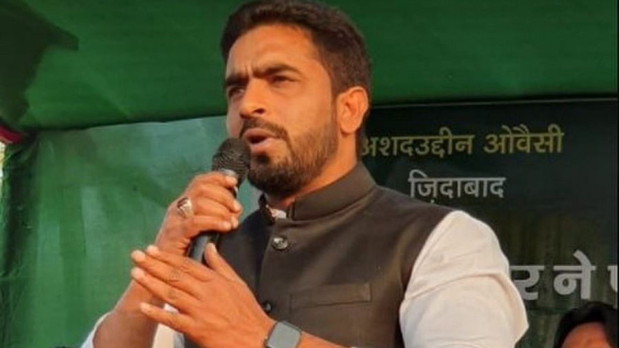 हैदराबाद के पूर्व मेयर माजिद हुसैन के खिलाफ बिजनौर में केस दर्ज ओवैसी की रैली में PM और गृहमंत्री के लिए कहे थे आपत्तिजनक शब्द