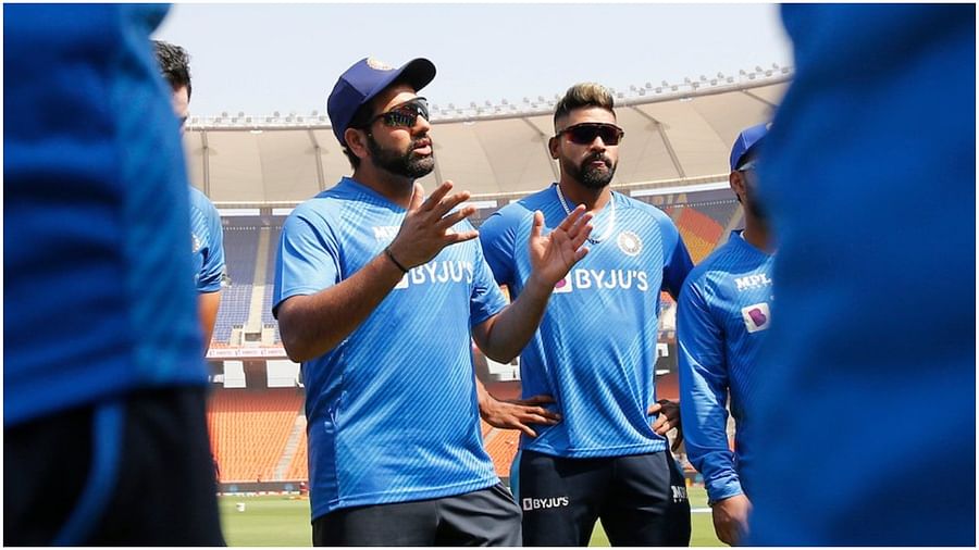 IND vs WI: रोहित शर्मा ने विराट कोहली का तोड़ा रिकॉर्ड सहवाग को छोड़ा पीछे 77 छक्के जड़कर चमकाई कप्तानी