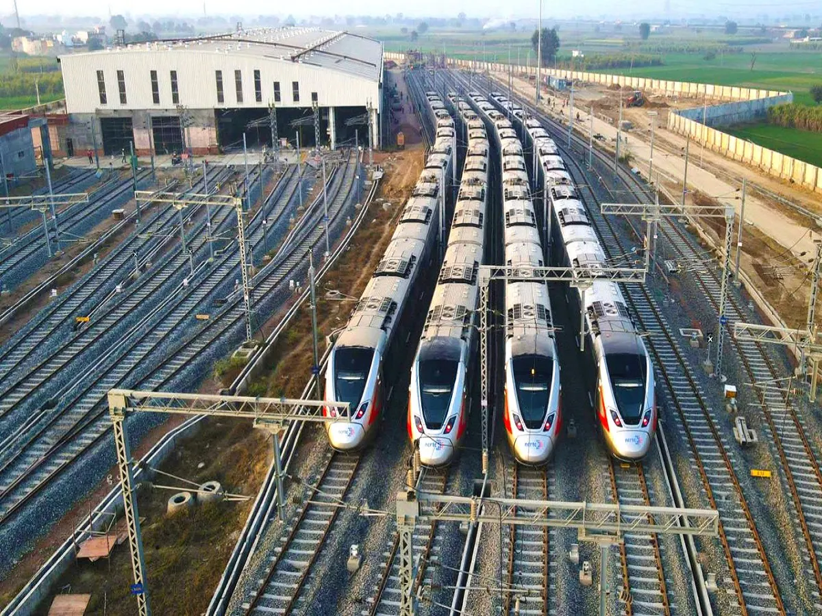 देश की पहली रैपिड रेल फाइनल ट्रायल के लिए तैयार, एक साथ ट्रैक पर  दौड़ेंगी चार ट्रेन
