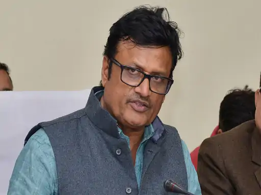 क्या 92 MLA का इस्तीफा फिर लाएगा सियासी संकट?: राजेंद्र राठौड़ बोले- राहुल की बढ़ी हुई दाढ़ी नाटक