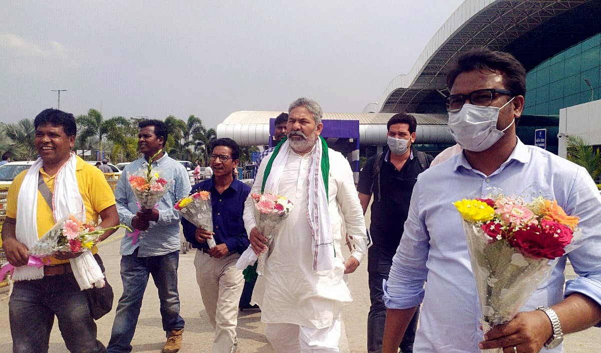 किसानों की जमीन लूटने की देशभर में हो रही है साजिश-टिकैत