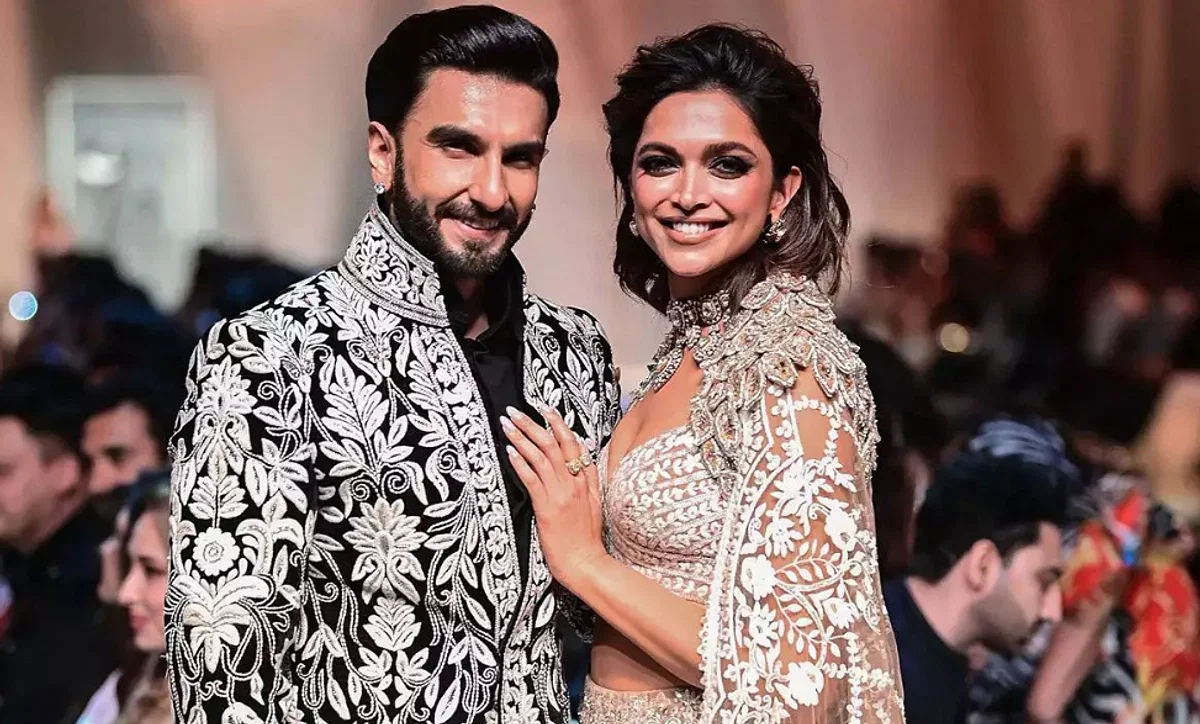 119 करोड़ के घर में शिफ्ट होंगे रणवीर-दीपिका: पहली बार दोनों ने साथ मिलकर खरीदा है घर, इससे पहले दीपिका के यहां रहते थे रणवीर