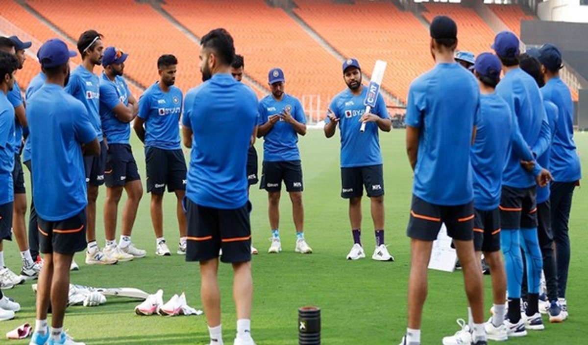 गेंदबाजी में शानदार प्रदर्शन किया सूर्यकुमार और राहुल के बीच भागीदारी अहम थी : कप्तान रोहित