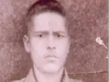 प्रयागराज में शहीद की जमीन पर दबंगों का कब्जा