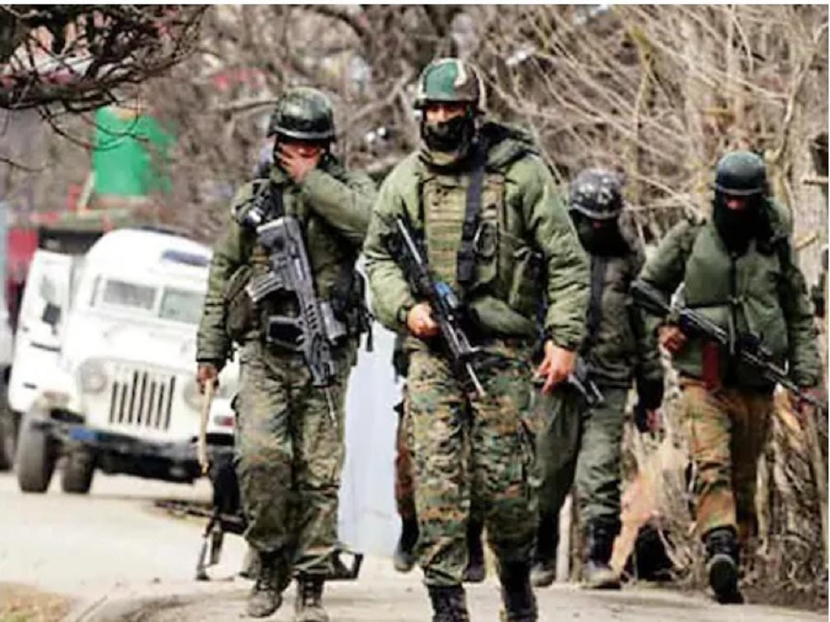 जम्मू-कश्मीर में सुबह-सुबह एक्शन, सुरक्षाबलों ने कश्मीरी पंडित की हत्या का बदला लिया, शोपियां में लश्कर के 3 आतंकी ढेर
