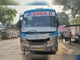 फिरोजाबाद में चलती बस में युवती से रेप का आरोप प्राइवेट स्लीपर बस के कंडक्टर और उसके साथी पर लगा है