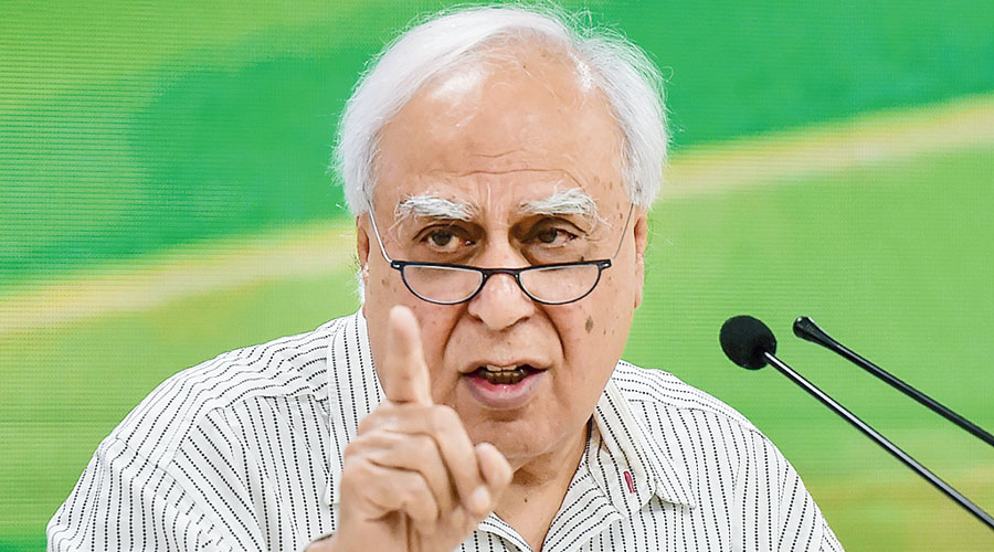 Kapil Sibbal ने कहा- संसद में नफरत की नयी संस्कृति के उद्घाटन की गवाह बनी सात सितारा इमारत