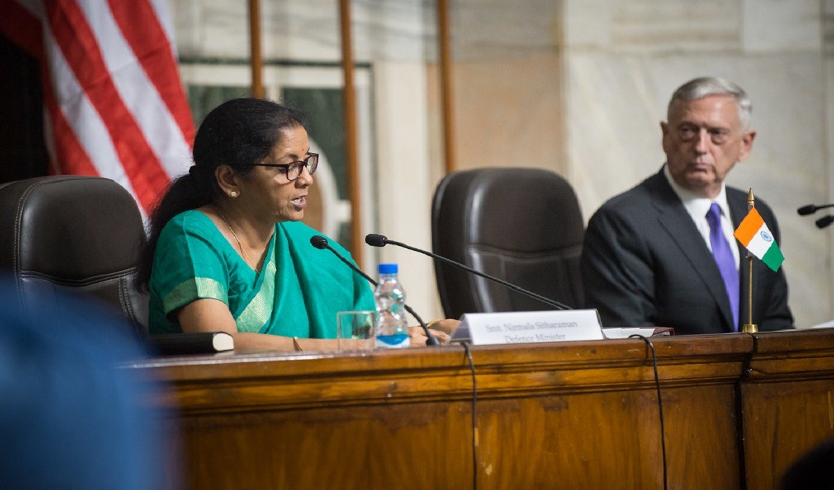 सीतारमण बोलीं- हिंदी बोलने में कांपती हूं झिझक के साथ बोलती हूं