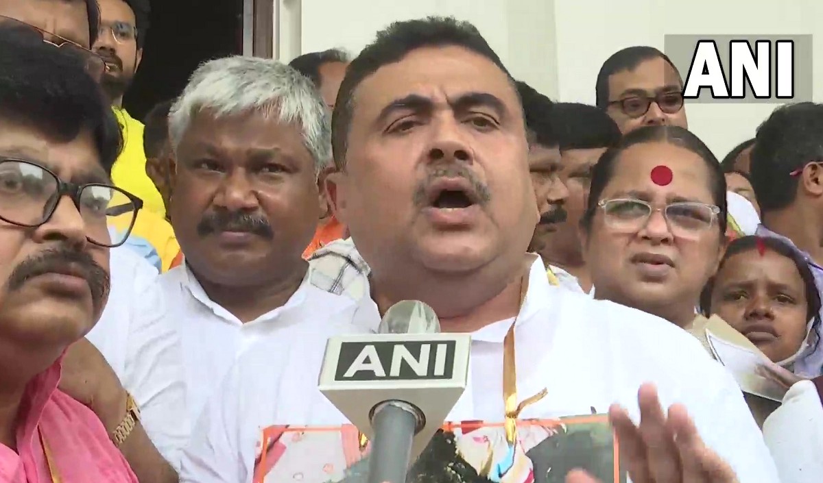 बंगाल विधानसभा में हाथापाई शुभेंदु अधिकारी समेत भाजपा के 5 विधायक सस्पेंड टीएमसी विधायक अस्पताल में हुए भर्ती   