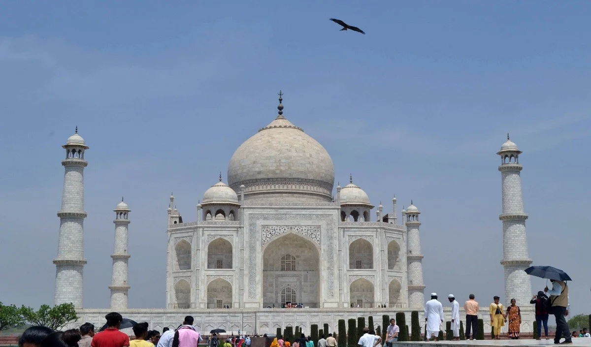 ताजमहल में सर्वे की मांग वाली याचिका खारिज हाईकोर्ट ने कहा-ऐसी याचिकाओं पर नहीं कर सकते विचार