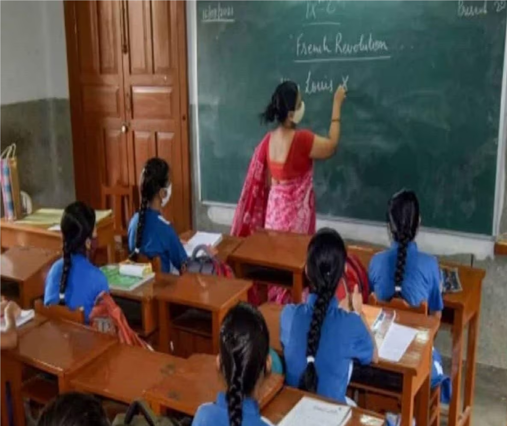 UP: 70 टीचरों ने एक साथ इस पद से दे दिया इस्तीफा, ये है बड़ी वजह