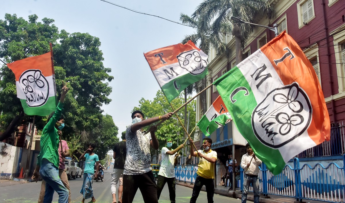 भाजपा के समर्पित कार्यकर्ताओं को धमकाओ  वीडियो में कहते सुनाई दिए टीएमसी विधायक