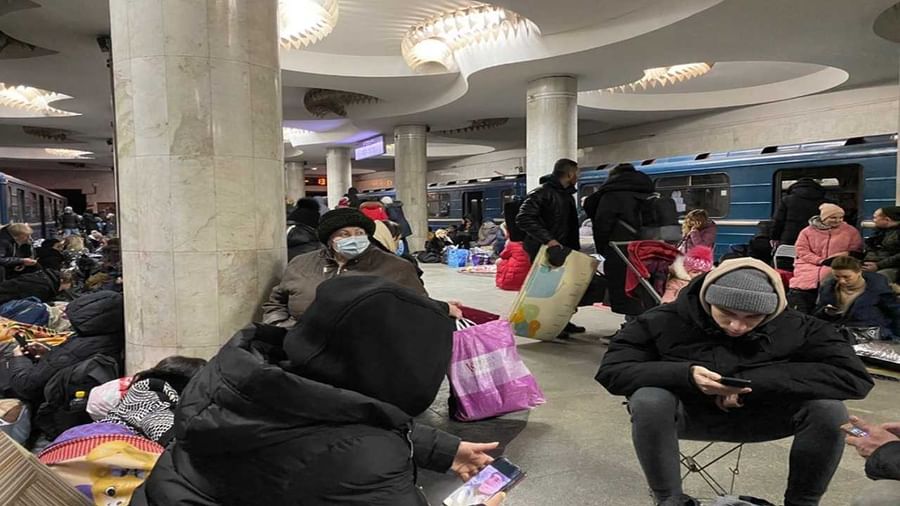 बम धमाकों से दहशत के बीच यूक्रेन में फंसे उन्नाव के छह छात्र-छात्राएं मेट्रो स्टेशन में काट रहे रातें फिलहाल वतन वापसी की उम्‍मीदें नहीं