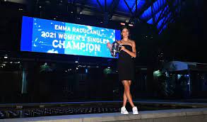 US ओपन 2021 18 साल की एम्मा रादुकानू ने रचा इतिहास जीता खिताब