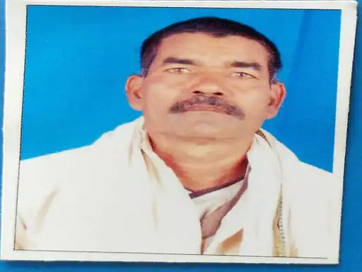 फावड़े से काटकर अधेड़ की हत्या एक हफ्ते पहले युवक और मृतक आए थे गोरखपुर गांव में तैनात हुई पुलिस