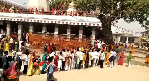 मिर्जापुर में मां के दर्शनों के लिए कठिन परीक्षा