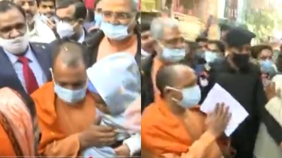 बीजेपी प्रत्याशी के लिए सीएम योगी ने किया चुनाव प्रचार  बिजनौर में घर-घर जाकर मांगा समर्थन