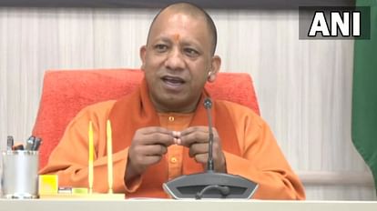 UP: पीएम मित्र मेगा टेक्सटाइल पार्क के लिए Yogi ने प्रधानमंत्री का आभार जताया