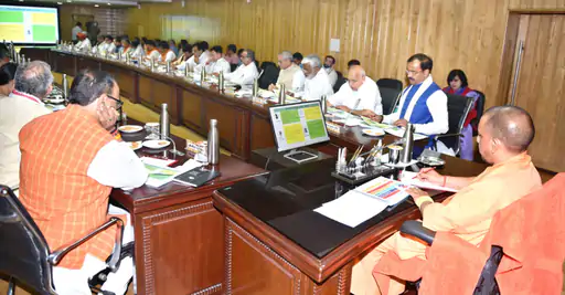 यूपी में 6 महीने में 20000 आंगनबाड़ी भरने का टारगेट