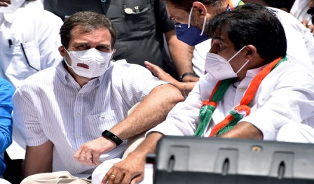 राहुल के इस्तीफे के बाद बिखर गए थे वफादार फिर से युवा टीम तैयार करने की कवायद शुरू